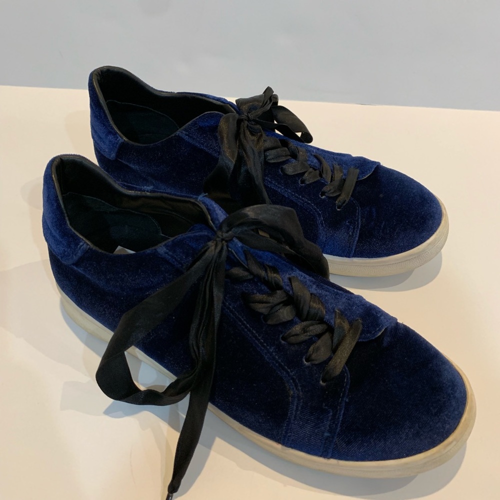 Sam Edelman Blue Velvet Sneakers